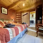 La Myrtilleraie Bed & Breakfast Pereyres
